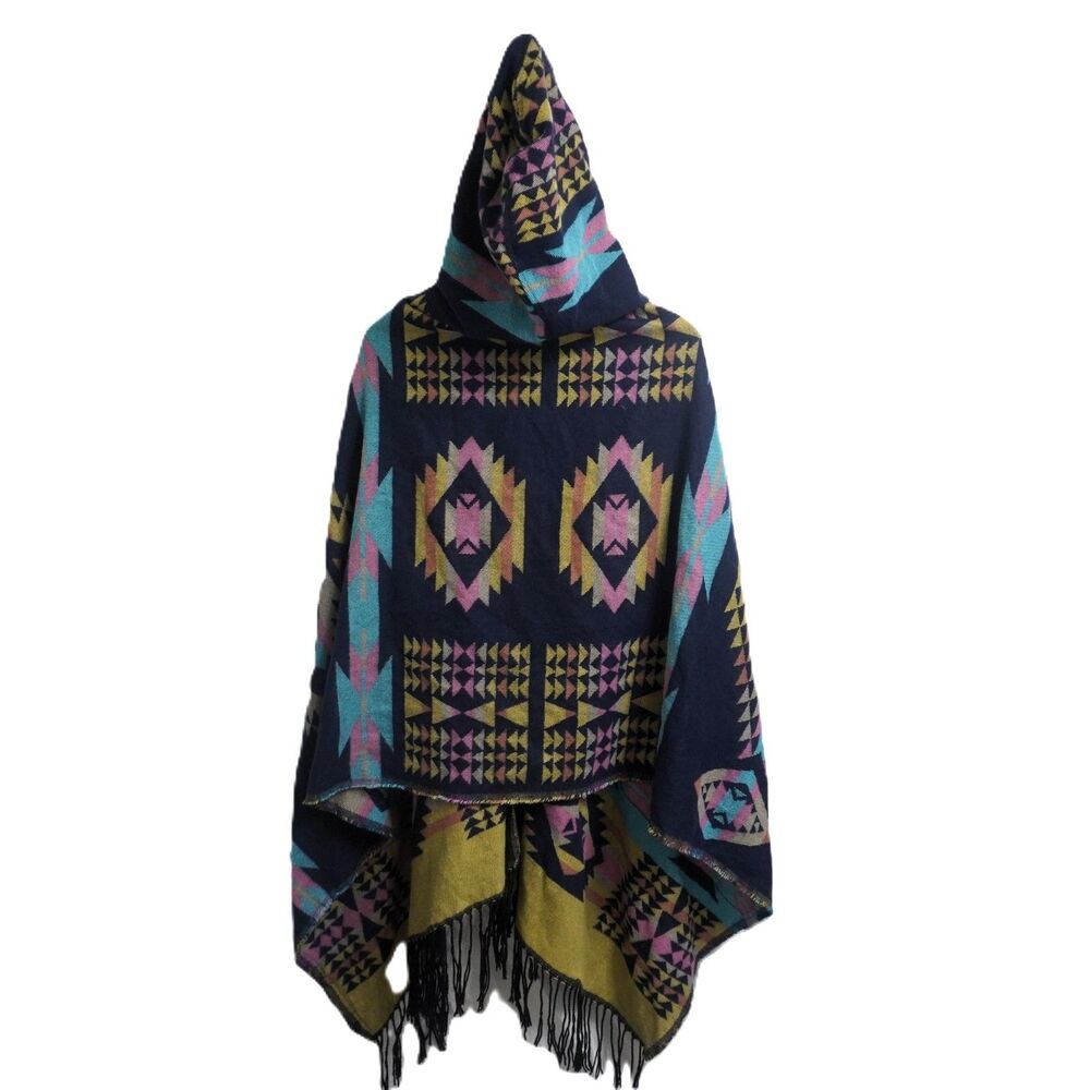 LIVING DOLL FRINGE BOHO TRIBAL WOMEN'S HOODED 2 BUTTON PONCHO NWT ONE SIZE
